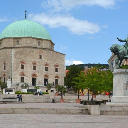 Pécs, Széchenyi tér