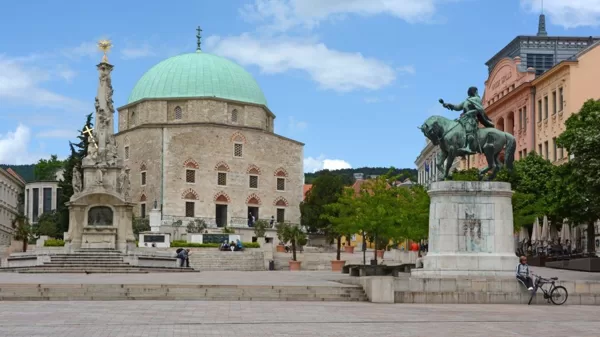 Pécs, Széchenyi tér
